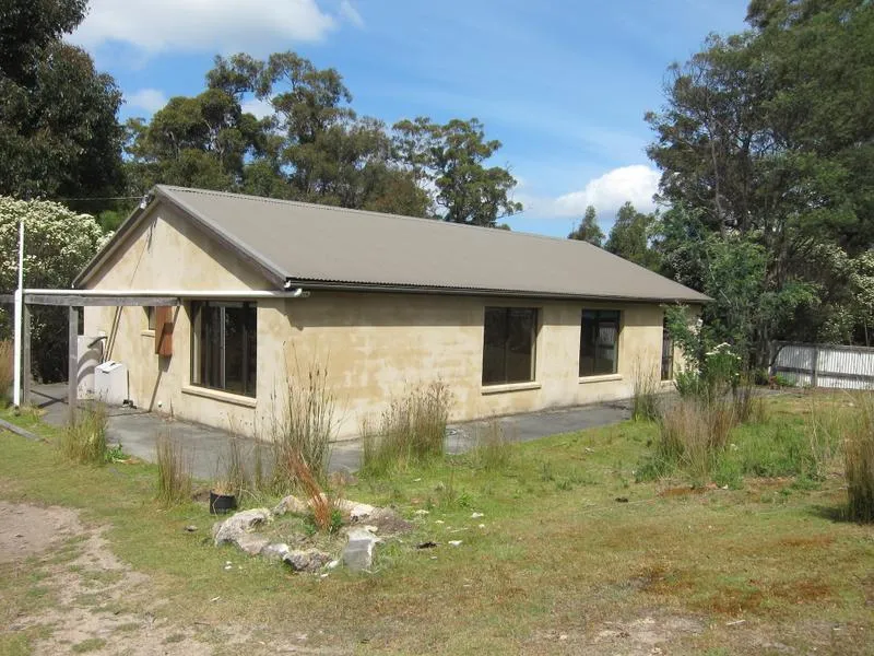 Three Bedroom Home - Quiet and Peaceful Bush Setting