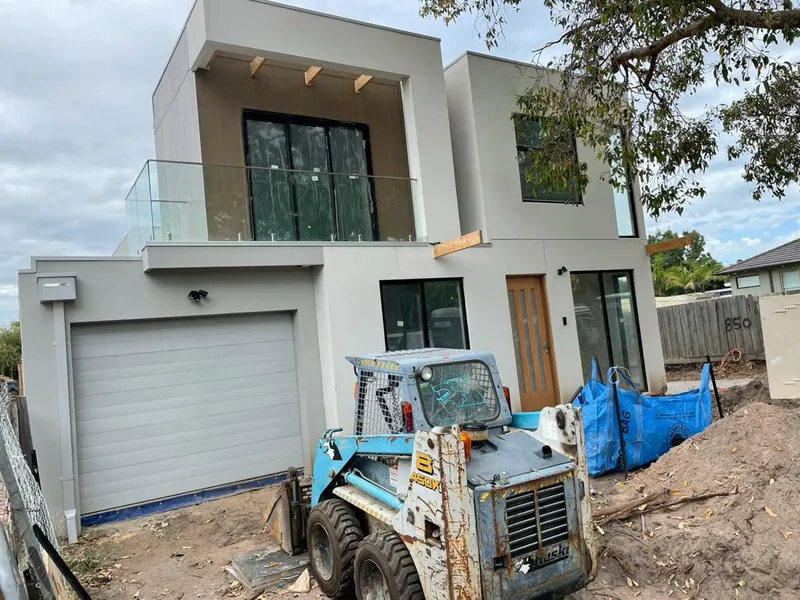 listedAS - Construction in Full Swing