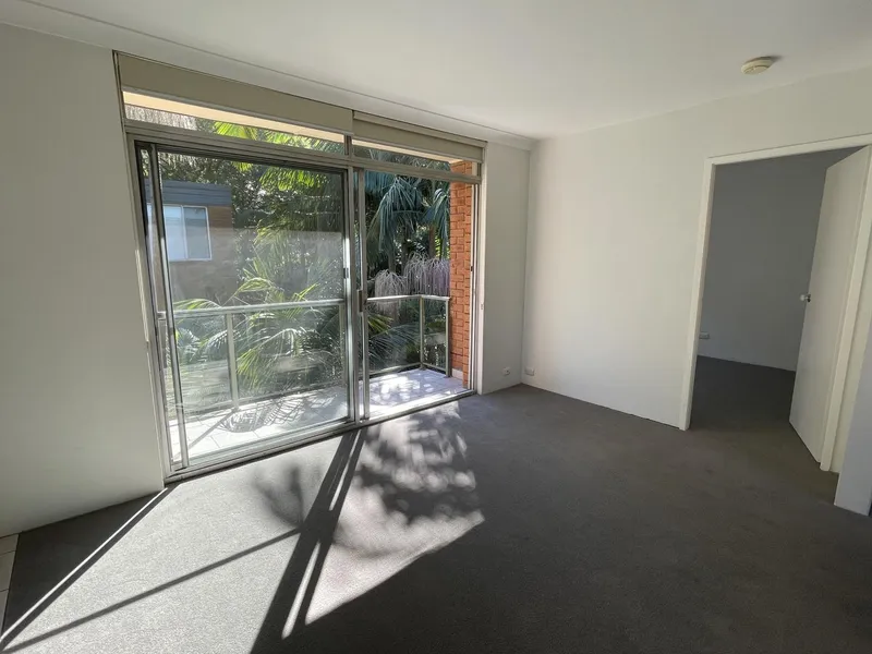 Sunny North Facing 2 Bedroom Apartment