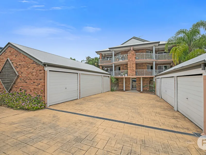 Three-bedroom apartment, close to the city and local conveniences