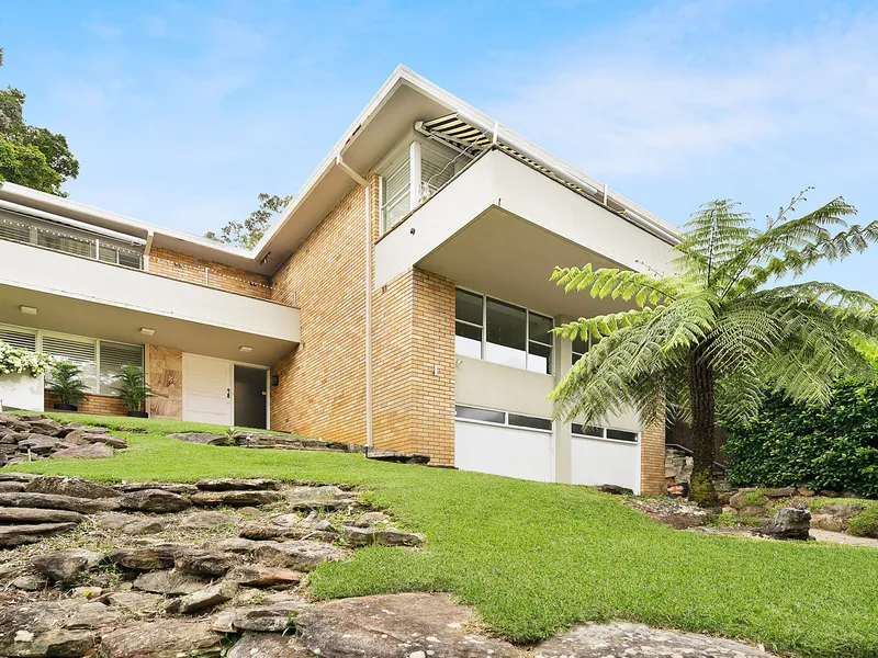 WHERE COMMUNITY MEETS THE SEA