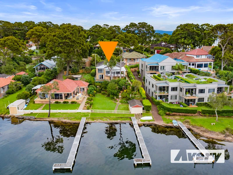 DEEP ABSOLUTE WATERFRONT