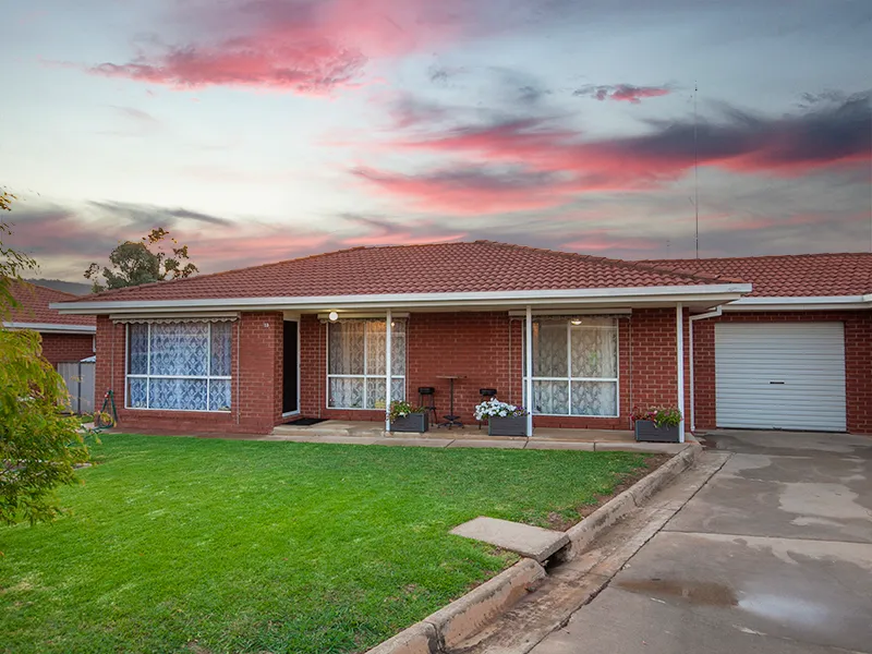 A Rare Unit: and the biggest, classy courtyard! 