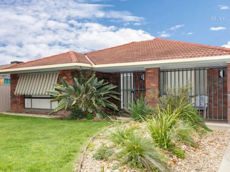 Close to Shops, Schools & Medical Centre
