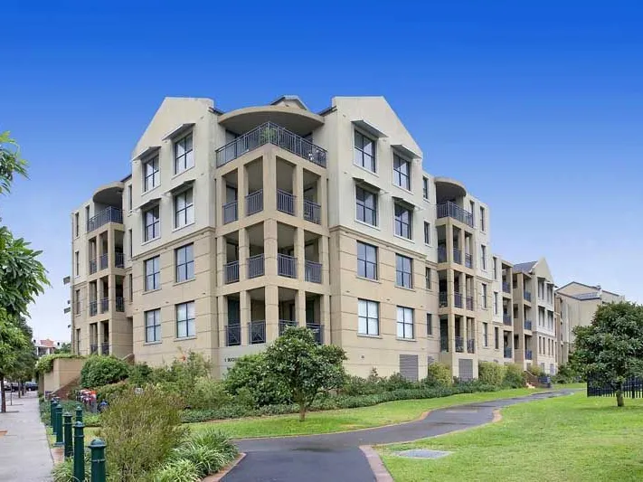 Rare Offering- 2 bedroom Courtyard Apartment
