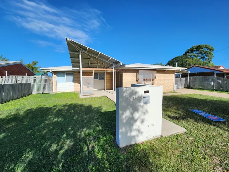 Neat & Tidy in a Quiet street