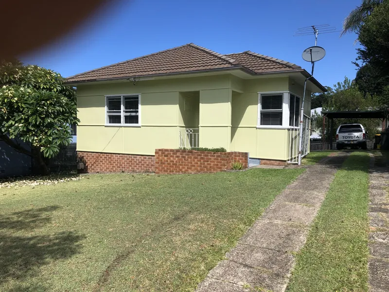 2 BR House for rent in quiet street, Fairy Meadow 2519