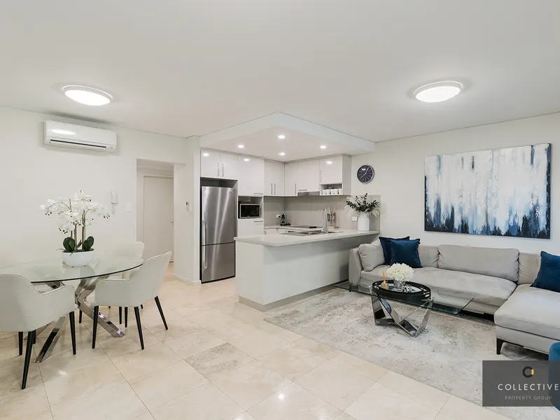 Modern Apartment With Large Courtyard