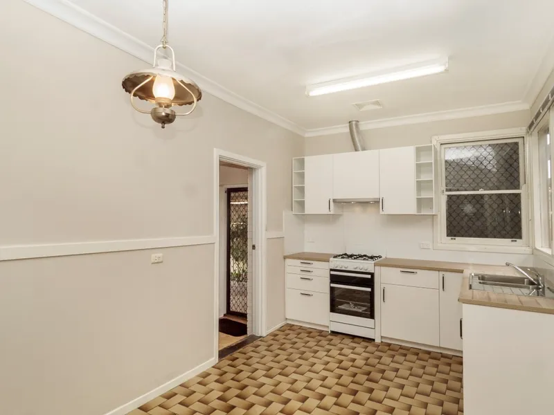 Neat & Tidy 3 bedroom family home!