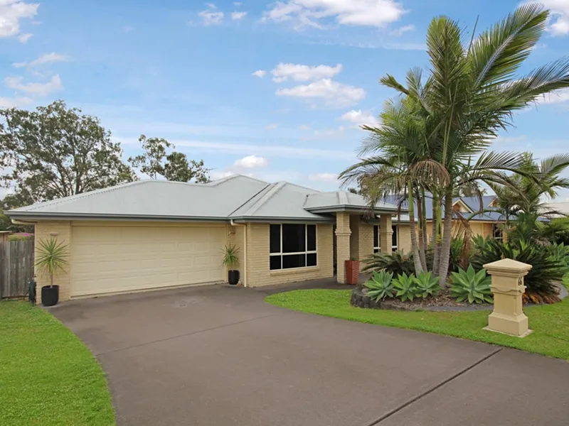 Prime Location in Grammer Park Estate with 4 bedrooms + a Study!