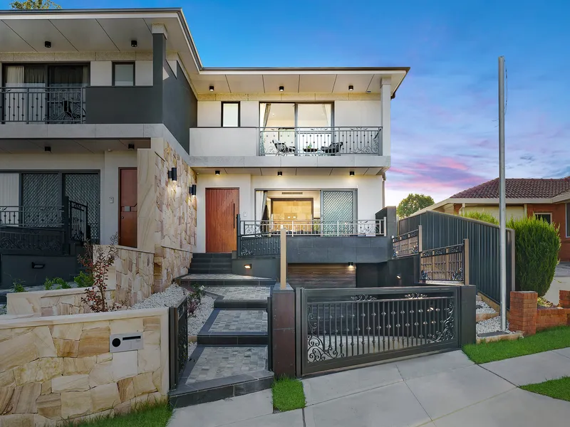 Opulent & Luxurious Family Home