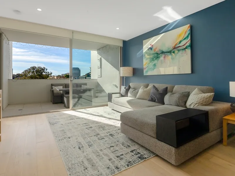 Sunlit North-Facing Apartment Offering Tranquillity & Convenience