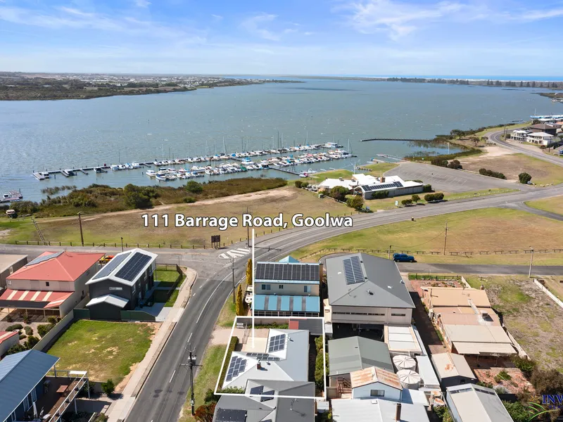 4 bedroom home, 100 m to the river with river views. Perfect weekend escape, permanent home or wise investment property.