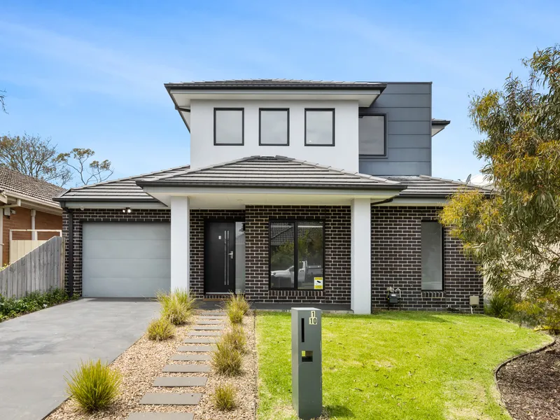 Simply Stunning, Prime Location!