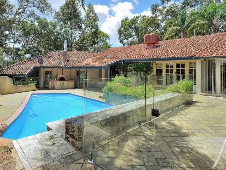 Beautiful Darlington Residence