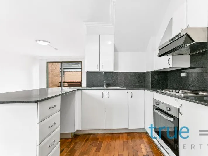 = HOLDING DEPOSIT RECEIVED = CONVENIENTLY LOCATED AND CLOSE TO ALL AMENITIES