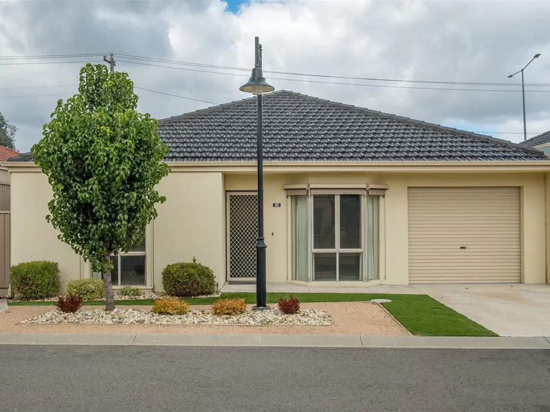 Melba Vale Country Club - Ideal for the Gardener or for those wanting Extra Room to Move    