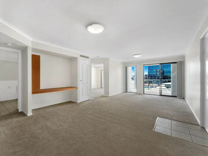 Perfect extra spacious apartment for young couple/family walk distance to everything