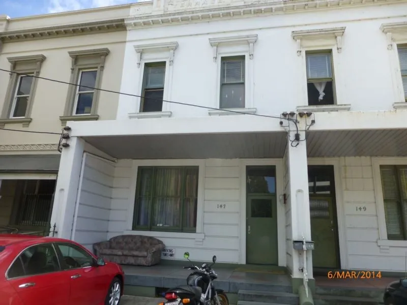 CLEAN SHARE/ROOMING HOUSE! GREAT LOCATION!! -