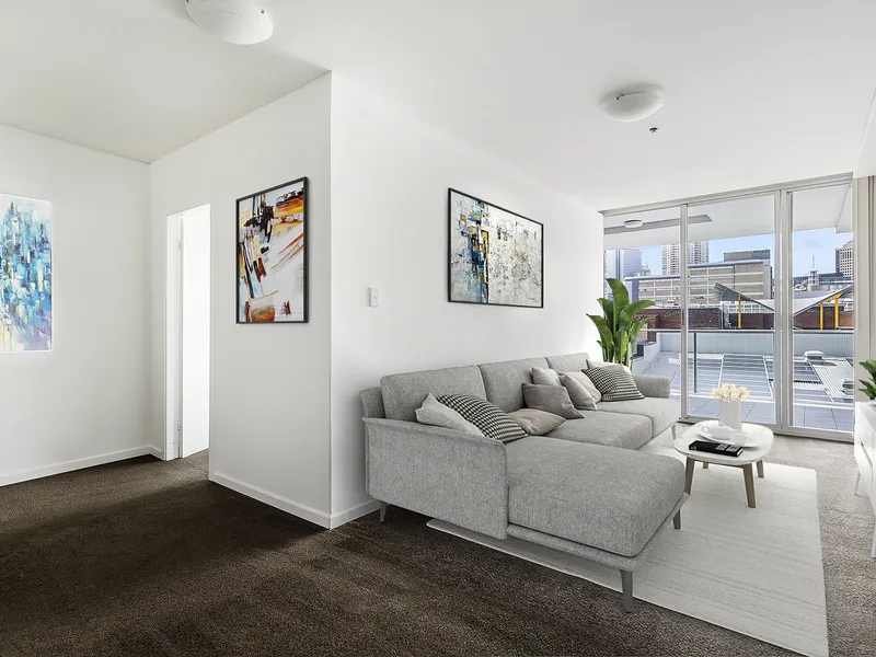 145sqm Townhouse-Style Apartment - City views with three large enclosed balconies