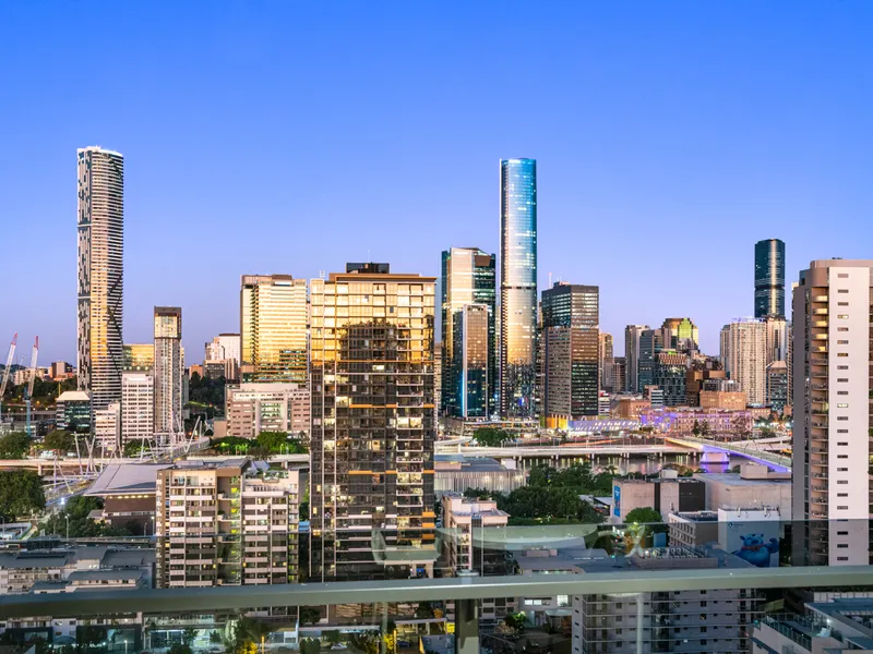 Luxury 3 bedrooms apartment with Stunning city view and skyline in South Brisbane