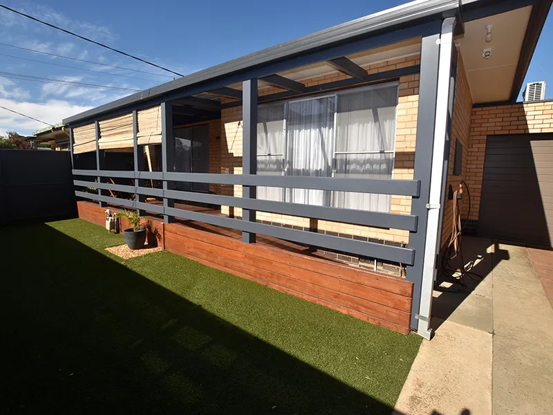 Stunningly Renovated 2 Bedroom Townhouse