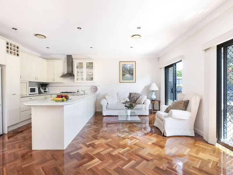 Unfurnished two bedroom villa, pets considered