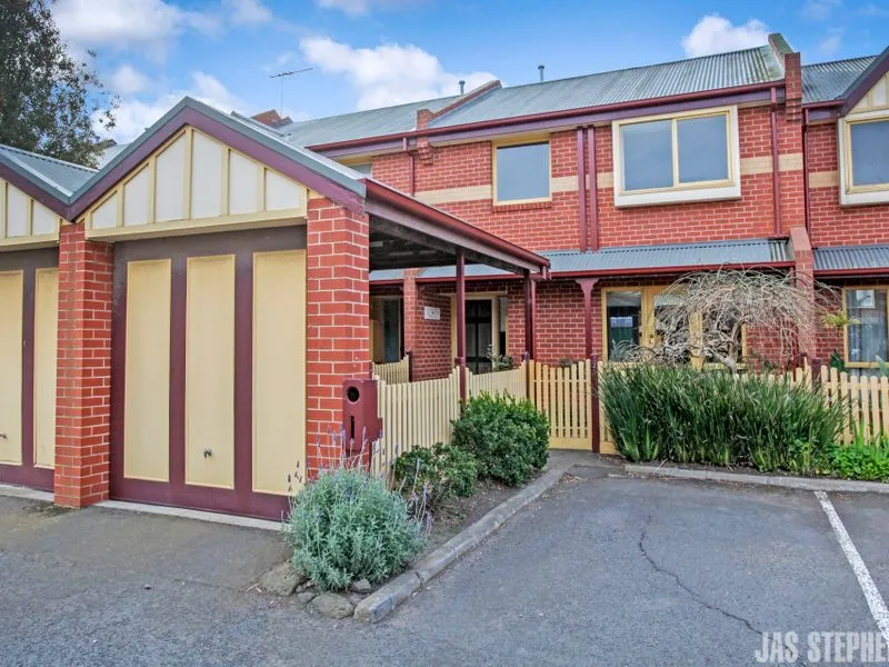 Light & Bright, Perfect Location & Pet Friendly!