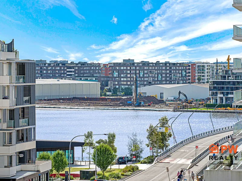 Corner Block | Panoramic Garden & Water Views | Huge Balcony | 129m2