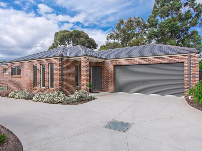 Neat and Modern Townhouse in Prime Location