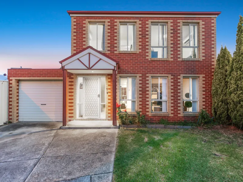 listedAS - Large family townhouse in prime location