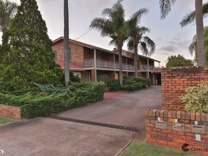 Spacious Town House with New Paint & Carpet