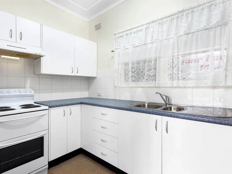 NEAT ONE BEDROOM FLAT