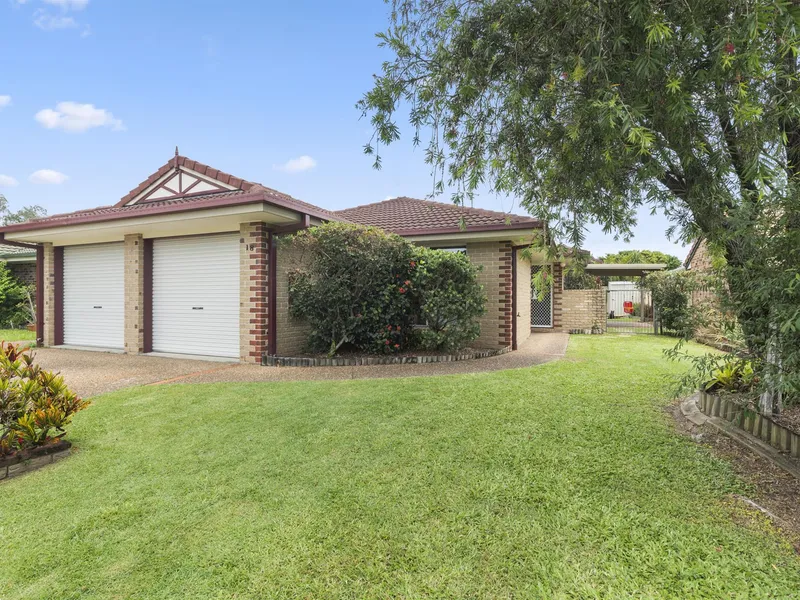 CURRUMBIN WATERS FAMILY HOME ON OFFER!