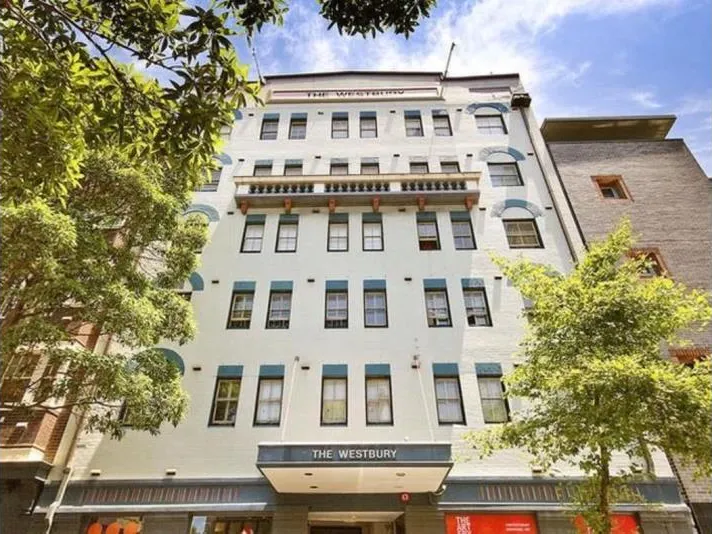 Freshly Renovated Two Bedroom Apartment in the Heart of Darlinghurst!