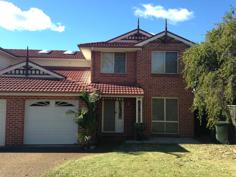 DUPLEX IN CUL-DE-SAC