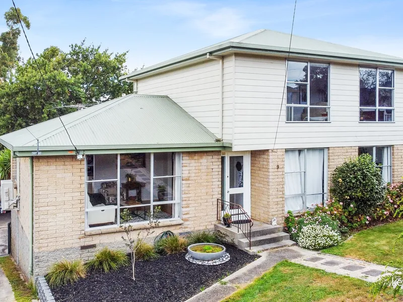 Beautifully Renovated Family Home with Quality Finishes and Valley Views!