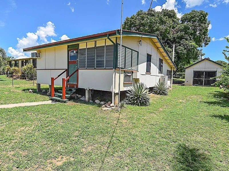REVAMPED & LOW MAINTEANANCE COTTAGE