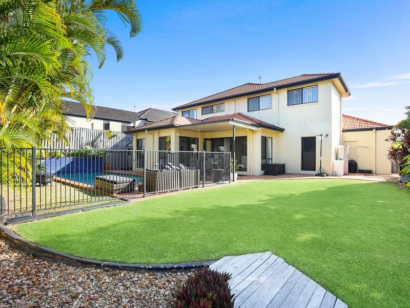 Magnificent Family Home in Prime Location!