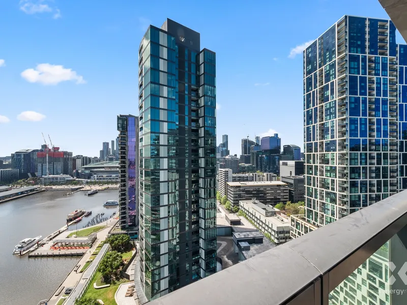 Unrivaled View and Unsurpassed Luxury: 2-Bedroom Docklands Residence
