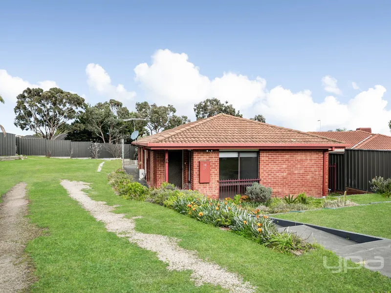 GENEROUS HOME CLOSE TO EVERYTHING