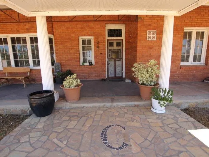 'CRINGLEBER HOMESTEAD' ON 119.54 ACRES