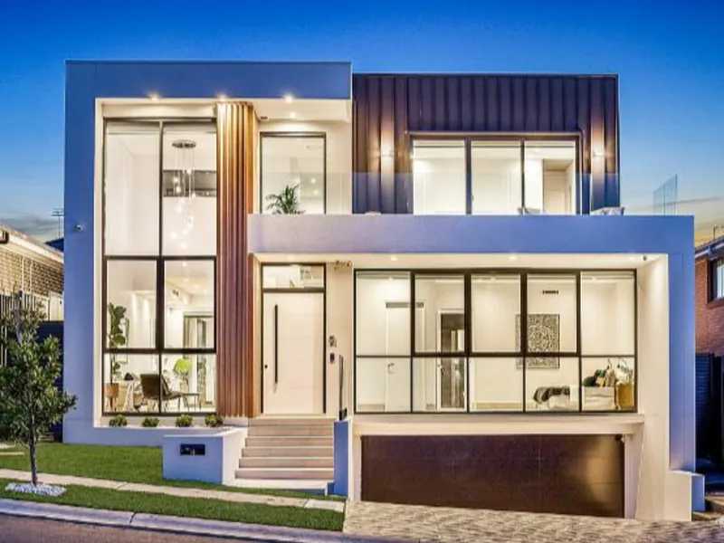 Luxury Living Five Bedroom House!