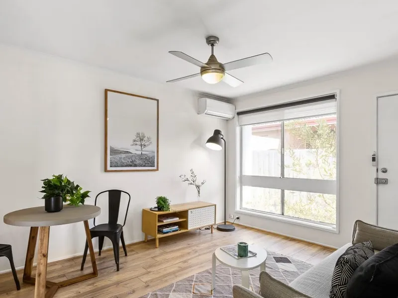 STYLISH VILLA WITH HUGE COURTYARD!