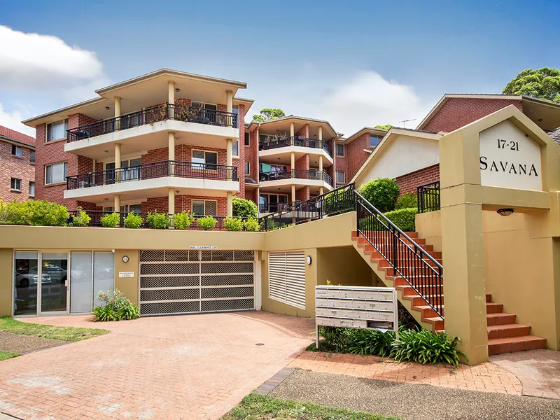 Impressive Apartment in Convenient Location