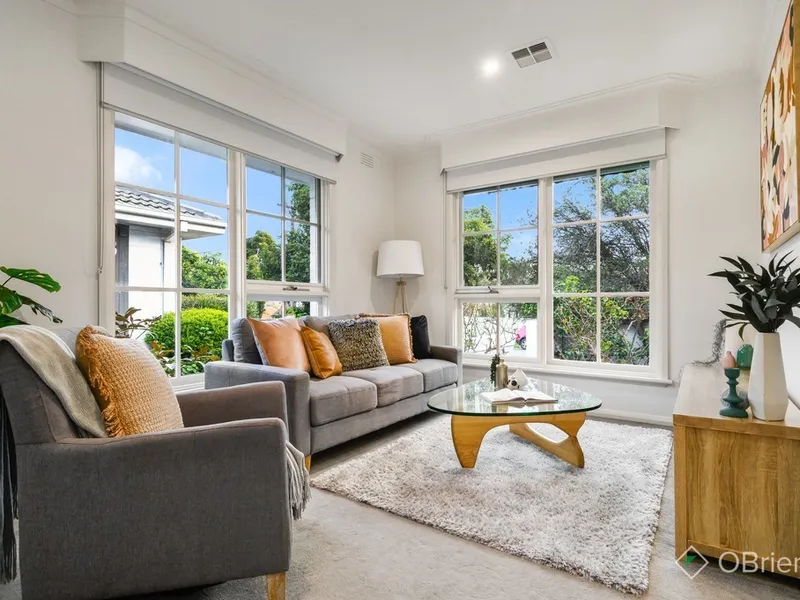 Executive Low maintenance Living, Amazing Location with a Perfect Lifestyle.