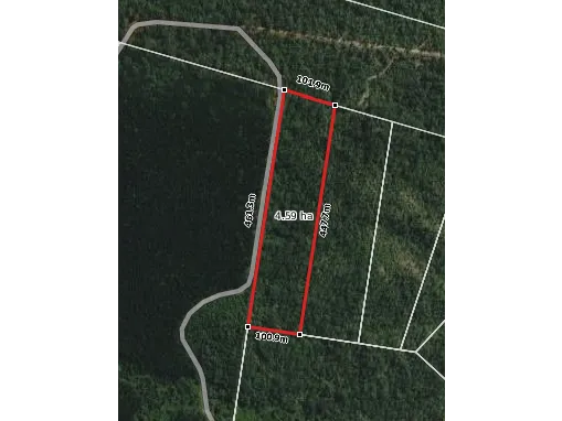 Escape to the tranquillity of nature with this exceptional 4.9-hectare raw land parcel located on the boarder of the Archookoora State Forest.