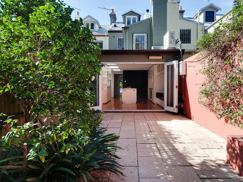 3 bedroom terrace / private courtyard