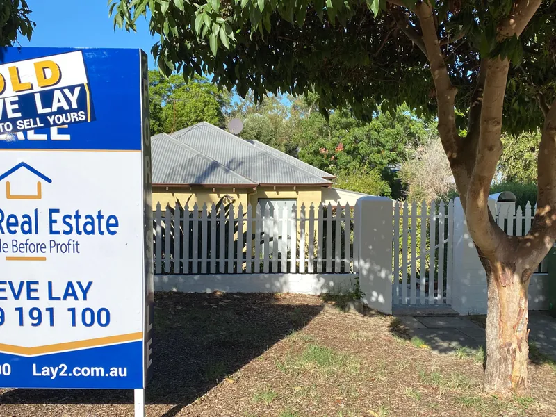 Under offer By Steve Lay. Lay2 Real Estate