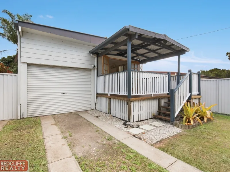 BEACHSIDE COTTAGE IN GREAT LOCATION